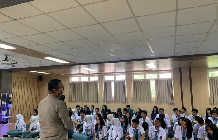 Pemaparan Materi oleh Polsek Pondok Aren