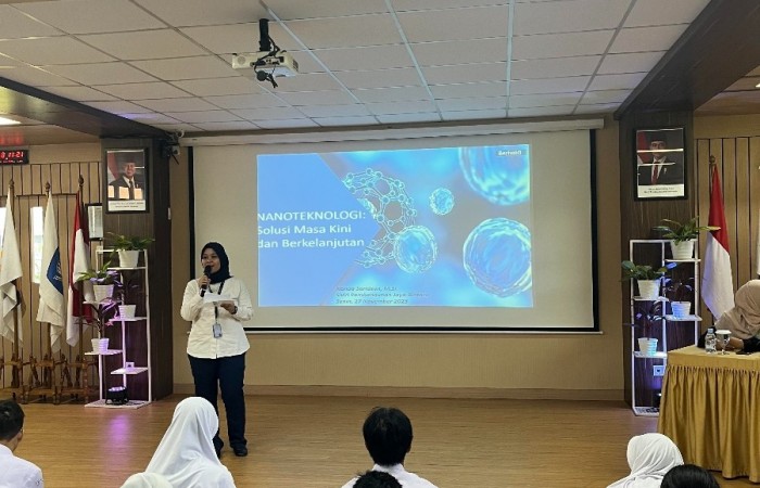 Pembukaan oleh MC Guru Tamu Kimia