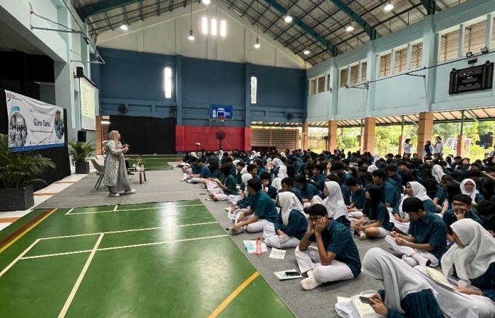 Sesi Penyampaian Materi Guru Tamu BK